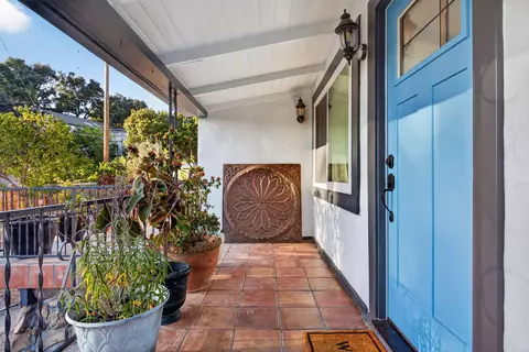 Exterior - 228 High St, Oak View, CA 93022 photo 4 of 17