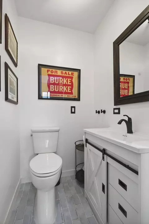 Bath - 228 High St, Oak View, CA 93022 photo 2 of 2