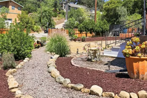 Exterior - 228 High St, Oak View, CA 93022 photo 6 of 17