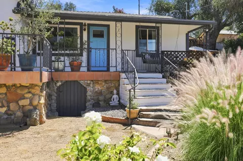 Exterior - 228 High St, Oak View, CA 93022 photo 2 of 17