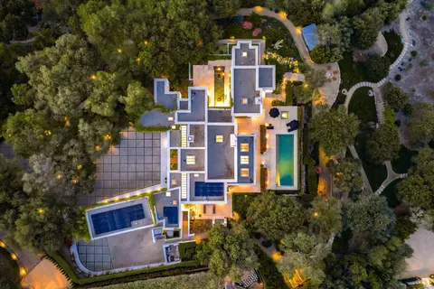 View/Area - 356 Woodley Rd, Montecito, CA 93108 photo 9 of 10