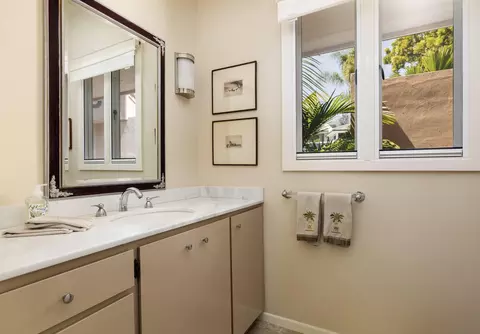 Bath - 564 Crocker Sperry Dr, Montecito, CA 93108 photo 3 of 7