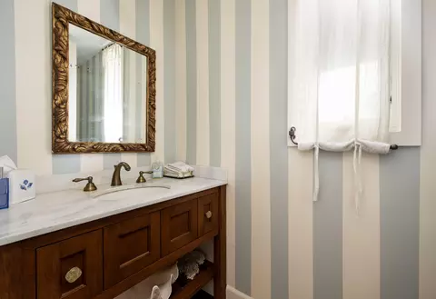 Bath - 564 Crocker Sperry Dr, Montecito, CA 93108 photo 4 of 7