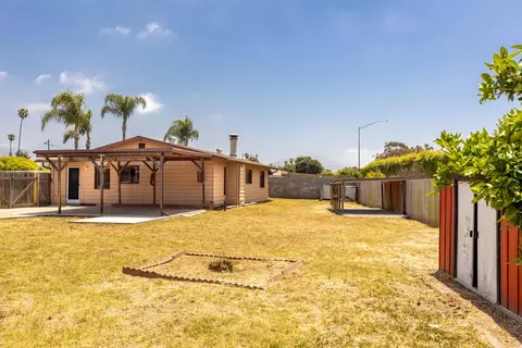 Exterior - 4801 Nipomo Dr, Carpinteria, CA 93013 photo 4 of 7