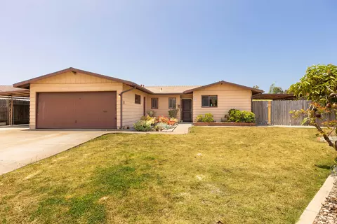 Exterior - 4801 Nipomo Dr, Carpinteria, CA 93013 photo 1 of 7