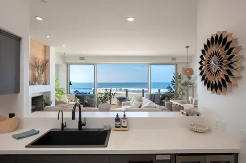 Kitchen - 815 Mandalay Beach Rd, Oxnard, CA 93035 photo 1 of 3