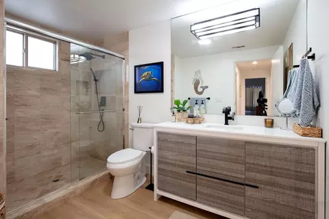 Bath - 815 Mandalay Beach Rd, Oxnard, CA 93035 photo 4 of 5