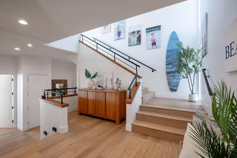 Entry Way - 815 Mandalay Beach Rd, Oxnard, CA 93035 photo 2 of 2