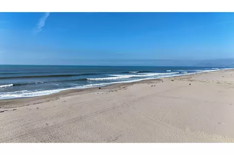 View/Area - 815 Mandalay Beach Rd, Oxnard, CA 93035 photo 3 of 4
