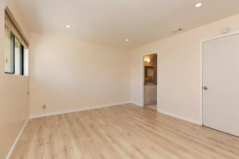 Bedroom - 4407 Catlin Cir UNIT B, Carpinteria, CA 93013 photo 2 of 3