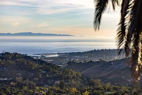 252 E Mountain Dr, Montecito, CA 93108 photo 2