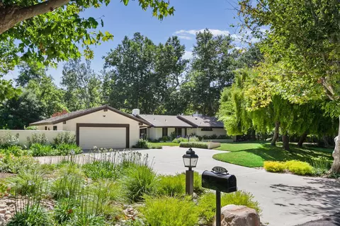 945 Rancho Alisal Dr, Solvang, CA 93463