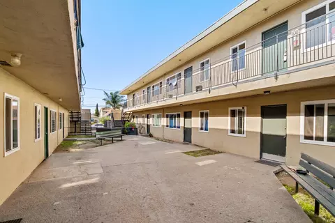 450 Hill St, Oxnard, CA 93033 photo 6