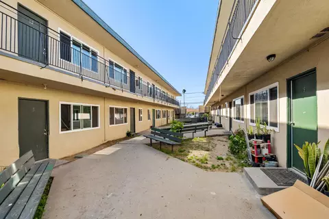 450 Hill St, Oxnard, CA 93033 photo 7