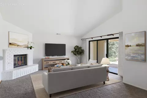 Living - 754 Hillside Dr, Solvang, CA 93463 photo 2 of 5