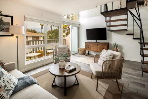 Living - 4700 Sandyland Rd UNIT 54, Carpinteria, CA 93013 photo 1 of 3
