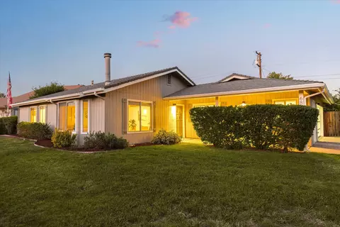 68 Hickory Way, Solvang, CA 93463