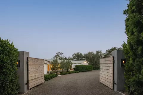 1071 E Mountain Dr, Montecito, CA 93108 photo 2