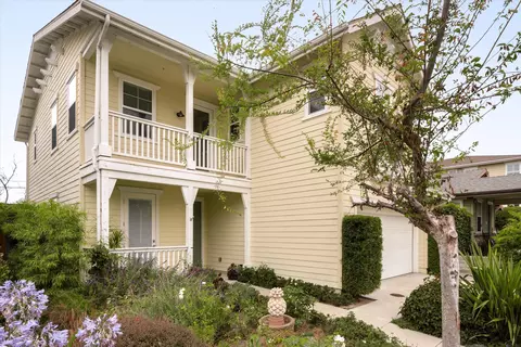 1109 Calle Lagunitas, Carpinteria, CA 93013