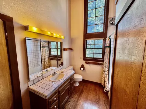 Bath - 1445 School House Rd, Montecito, CA 93108 photo 1 of 4