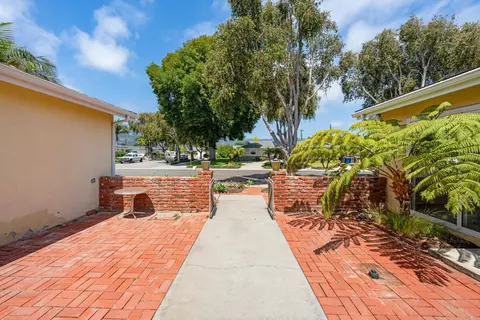Exterior - 5575 Cameo Rd, Carpinteria, CA 93013 photo 5 of 12
