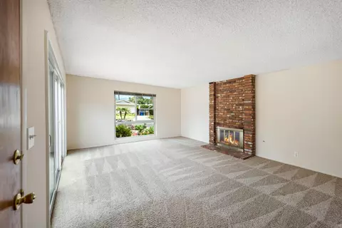 Living - 5575 Cameo Rd, Carpinteria, CA 93013 photo 2 of 10