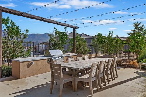 View/Area - 2072 Harvest Loop, Santa Paula, CA 93060 photo 2 of 8
