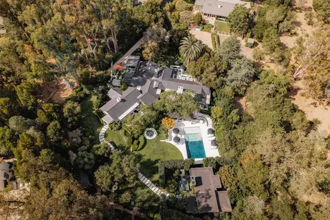View/Area - 1381 E Valley Rd, Montecito, CA 93108 photo 1 of 1