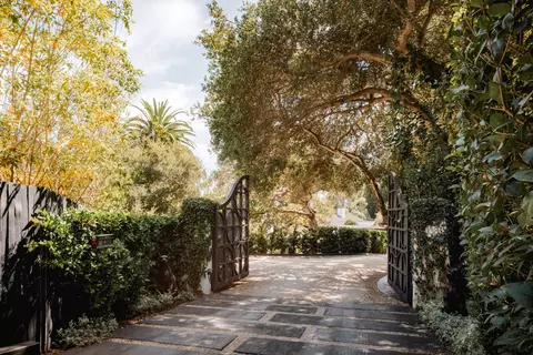 Exterior - 1381 E Valley Rd, Montecito, CA 93108 photo 2 of 11