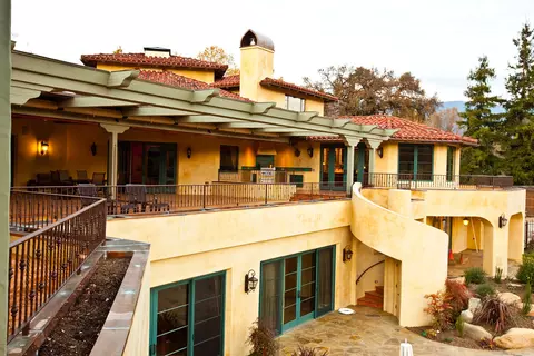 Exterior - 561 Saddle Ln, Ojai, CA 93023 photo 2 of 8
