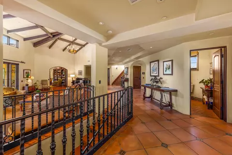 Entry Way - 561 Saddle Ln, Ojai, CA 93023 photo 2 of 4