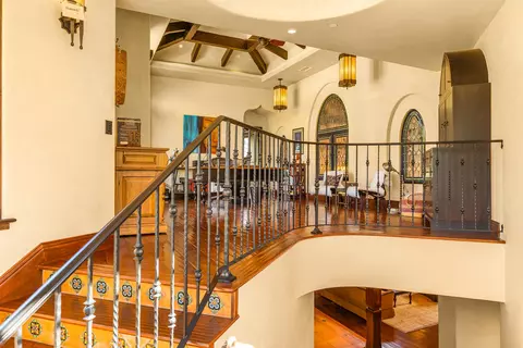 Entry Way - 561 Saddle Ln, Ojai, CA 93023 photo 3 of 4