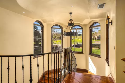 Entry Way - 561 Saddle Ln, Ojai, CA 93023 photo 4 of 4