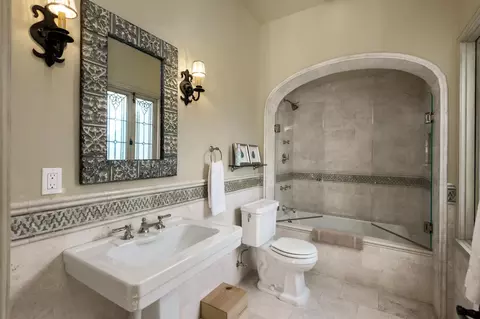 Bath - 1130 Garden Ln, Montecito, CA 93108 photo 7 of 8