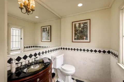 Bath - 1130 Garden Ln, Montecito, CA 93108 photo 3 of 8