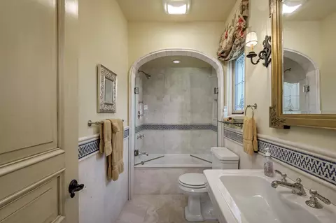 Bath - 1130 Garden Ln, Montecito, CA 93108 photo 6 of 8
