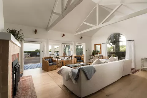 1413 Shoreline Dr, Santa Barbara, CA 93109