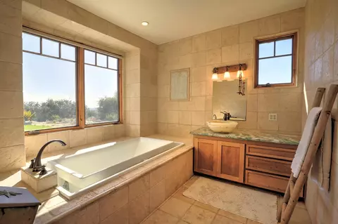Bath - 3300 Catalina Rd, Lompoc, CA 93436 photo 1 of 11