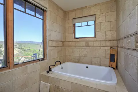 Bath - 3300 Catalina Rd, Lompoc, CA 93436 photo 6 of 11