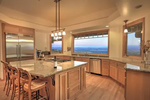 Kitchen - 3300 Catalina Rd, Lompoc, CA 93436 photo 2 of 3