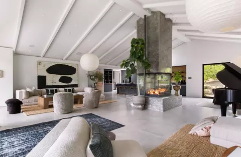 Living - 790 Rockbridge Rd, Montecito, CA 93108 photo 4 of 5