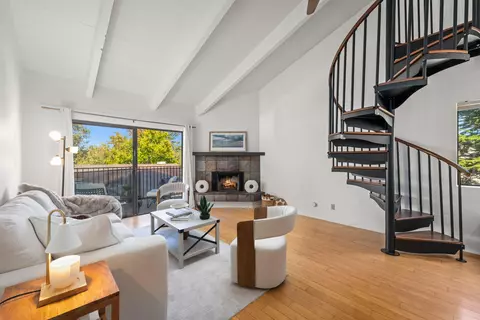 976 Miramonte Dr #4, Santa Barbara, CA 93109