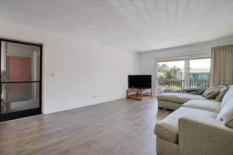 47 Dearborn Pl # 26, Goleta, CA 93117 photo 2