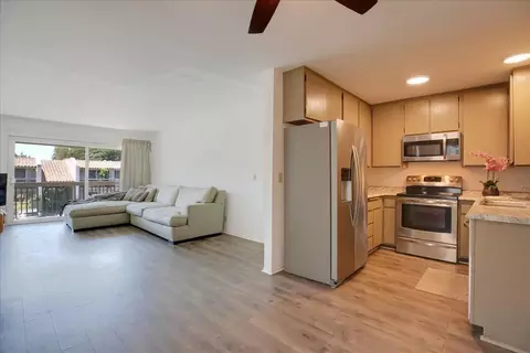 47 Dearborn Pl # 26, Goleta, CA 93117 photo 4