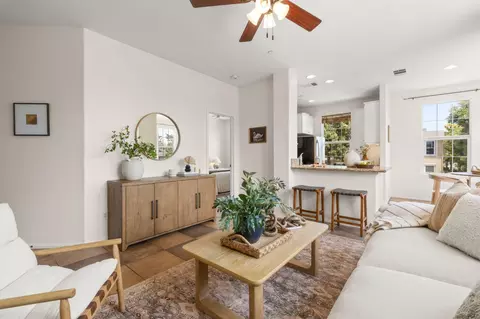 5338 Gillespie St, Ventura, CA 93003