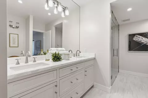 Bath - 43 Seaview Dr, Montecito, CA 93108 photo 1 of 6