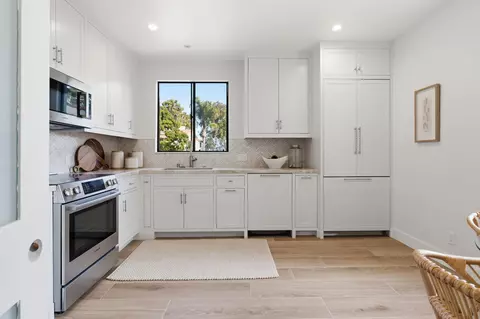 Kitchen - 43 Seaview Dr, Montecito, CA 93108 photo 2 of 2