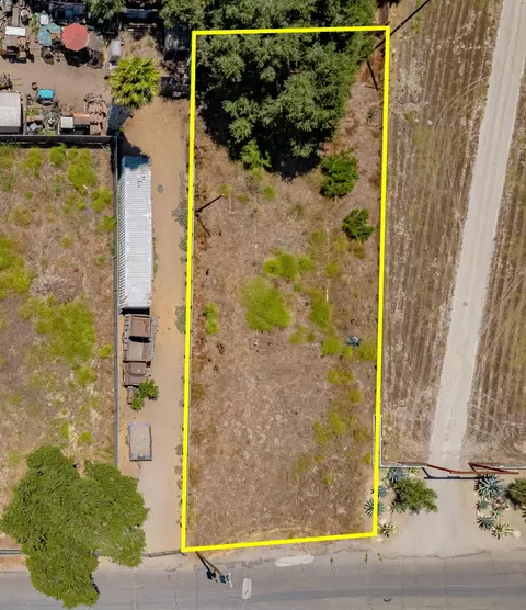 St Joseph Street, Los Alamos, CA 93440