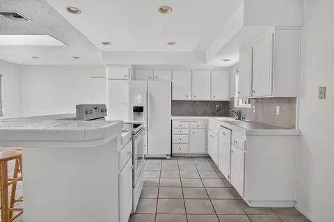 Kitchen - 901 N Z St, Lompoc, CA 93436 photo 9 of 11