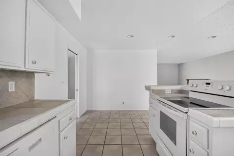 Kitchen - 901 N Z St, Lompoc, CA 93436 photo 7 of 11